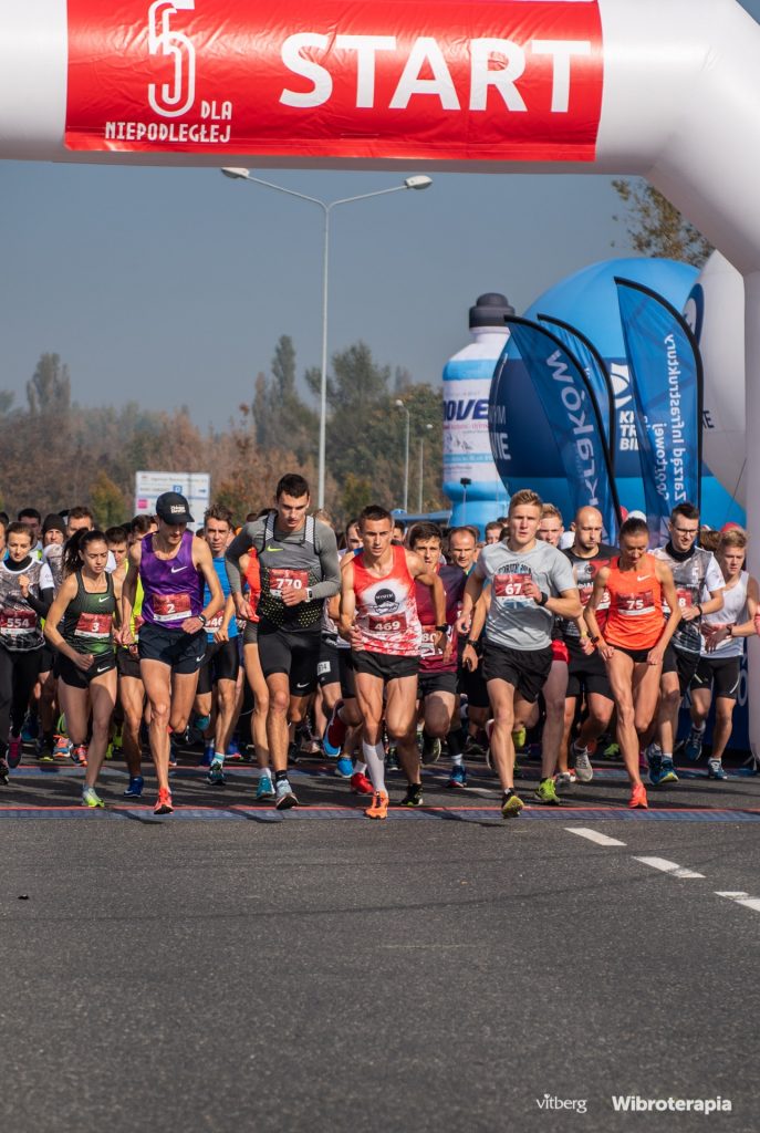 5. PZU Cracovia Półmaraton Królewski zdjęcie relacja vitberg wibroterapia (1)-min